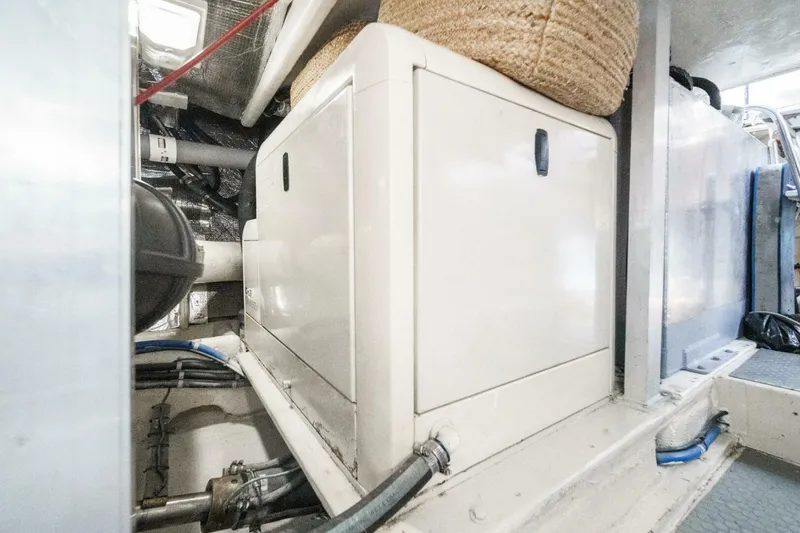 Slide: The Image of Navigator Classic Pilothouse 2001 - 5723326