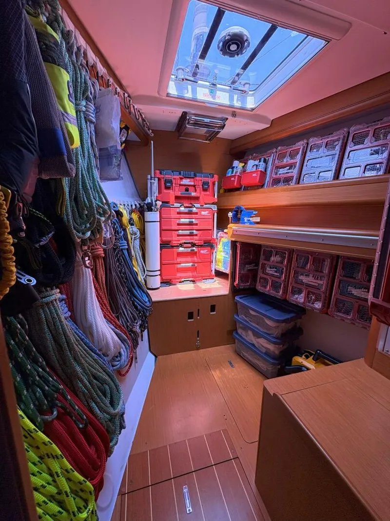 Slide: The Image of Jeanneau 57 2012 - 5697499