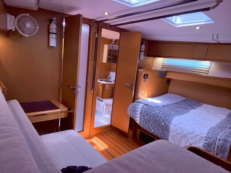 Slide: The Image of Jeanneau 57 2012 - 5697512