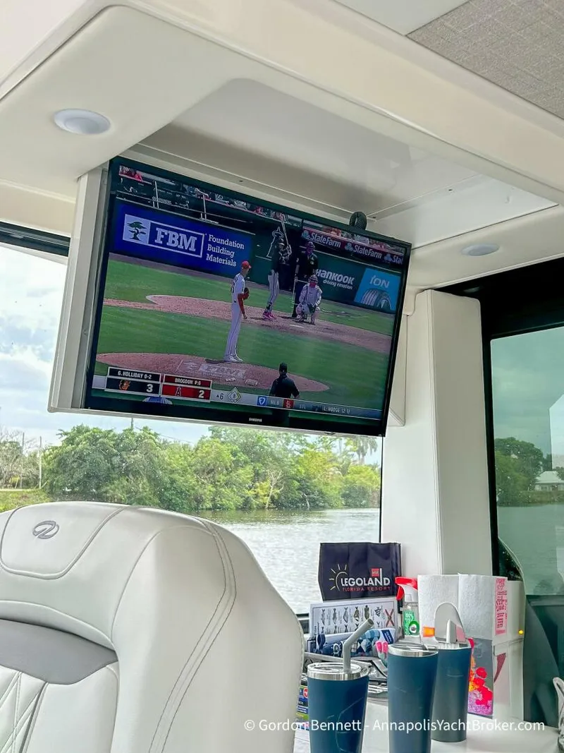 Slide: The Image of Regal 36 XO 2024 - 5697232