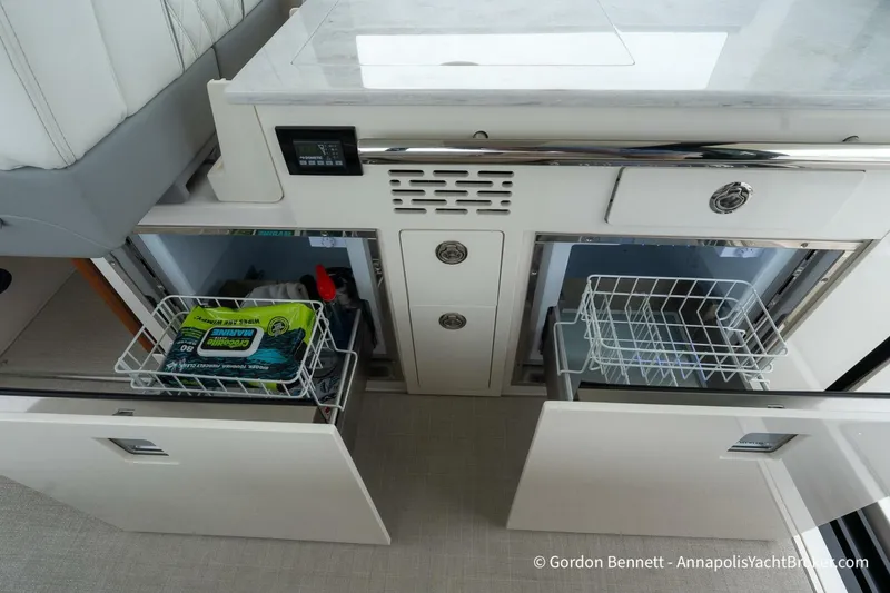 Slide: The Image of Regal 36 XO 2024 - 5697271