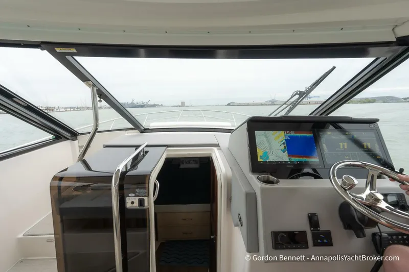 Slide: The Image of Regal 36 XO 2024 - 5697266