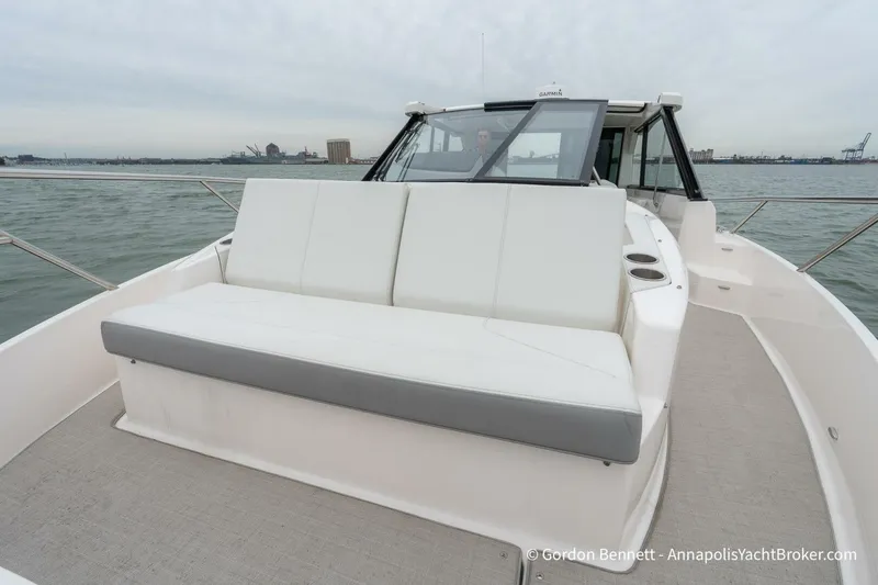 Slide: The Image of Regal 36 XO 2024 - 5697286