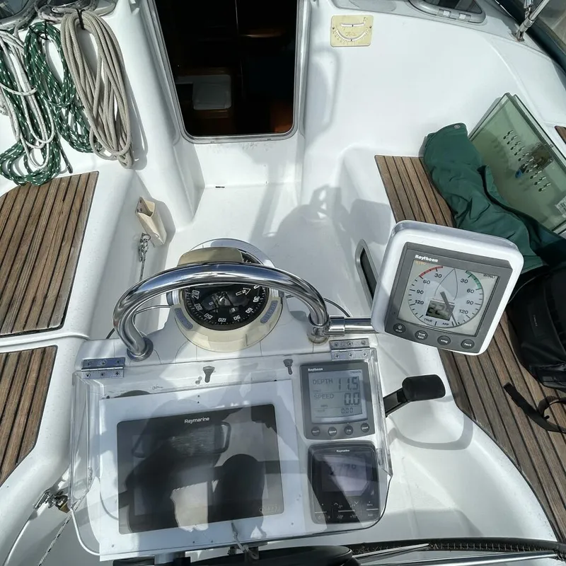 Slide: The Image of Beneteau 361 2001 - 5697496