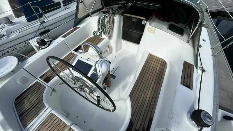 Slide: The Image of Beneteau 361 2001 - 5697444