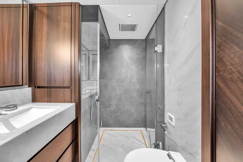 Slide: The Image of Sunseeker Ocean 90 Enclosed / Ocean 182 2024 - 5697854