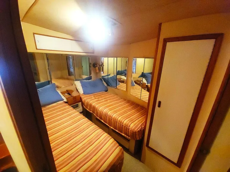 Slide: The Image of Bertram 50 Convertible 1989 - 5697929