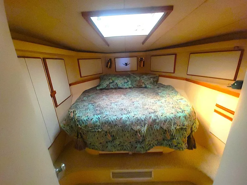 Slide: The Image of Bertram 50 Convertible 1989 - 5697933