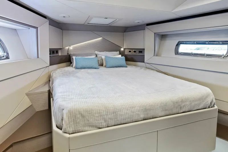 Slide: The Image of Pershing 7X 2024 - 5731341