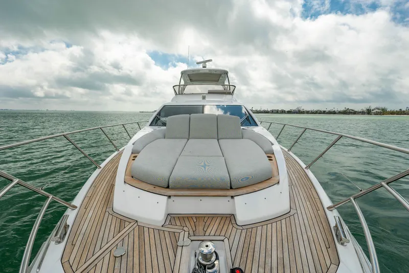 Slide: The Image of Azimut 55 FLY 2022 - 5698278