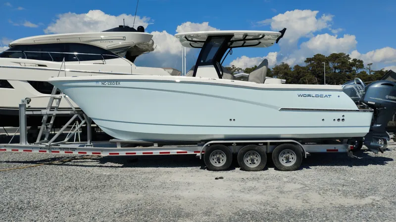 The Image of World Cat 2800CC-X 28 2022 - 5698410