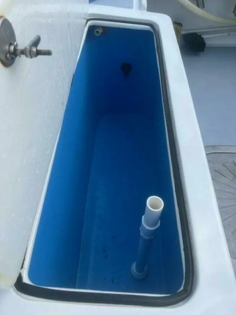 Slide: The Image of Pressurized Livewell - 5698739