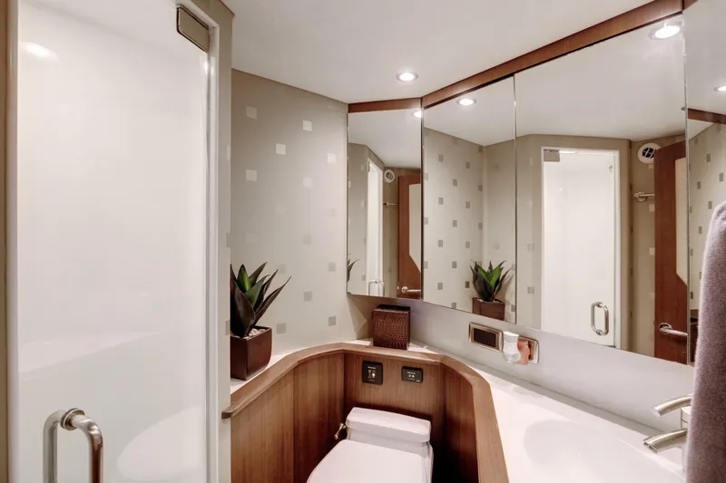 Slide: The Image of Ocean Yachts 64 Convertible 2015 - 5698754