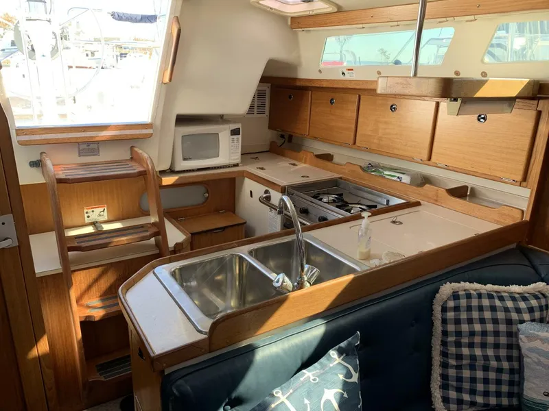 Slide: The Image of Catalina 36 mkII 2001 - 5698992