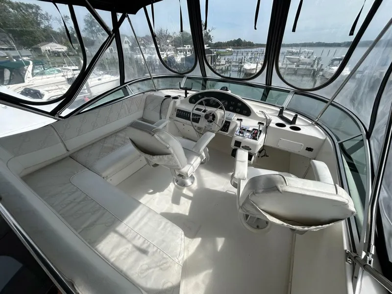 Slide: The Image of Bayliner 3587 MY 1997 - 5699278