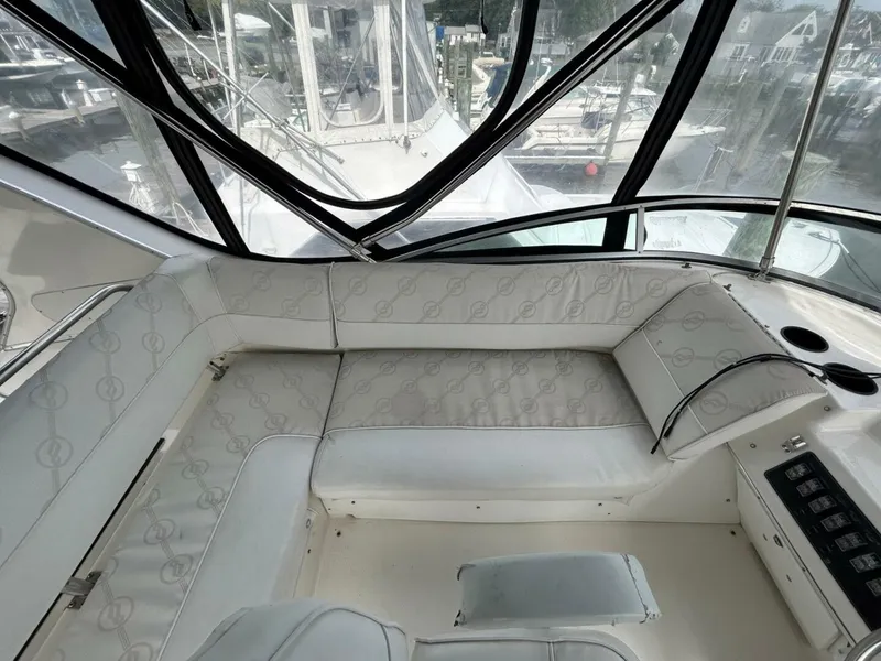 Slide: The Image of Bayliner 3587 MY 1997 - 5699279