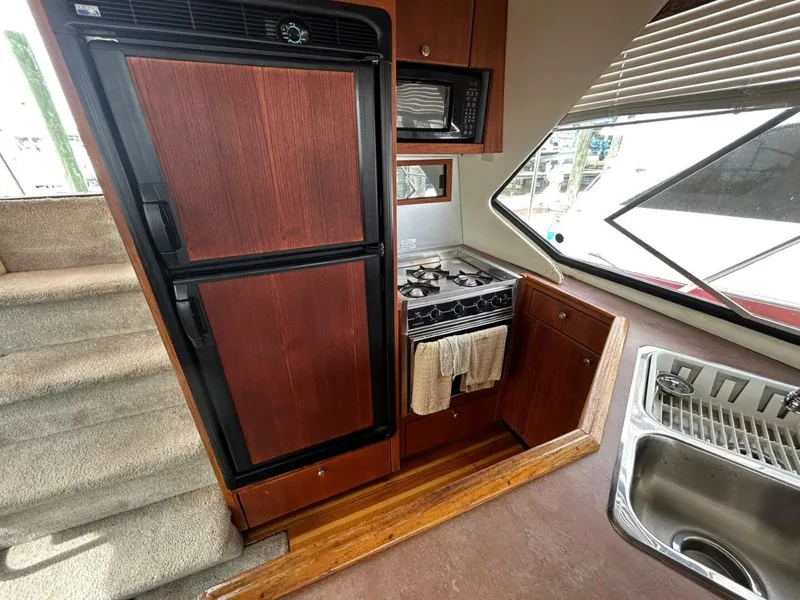 Slide: The Image of Bayliner 3587 MY 1997 - 5699286