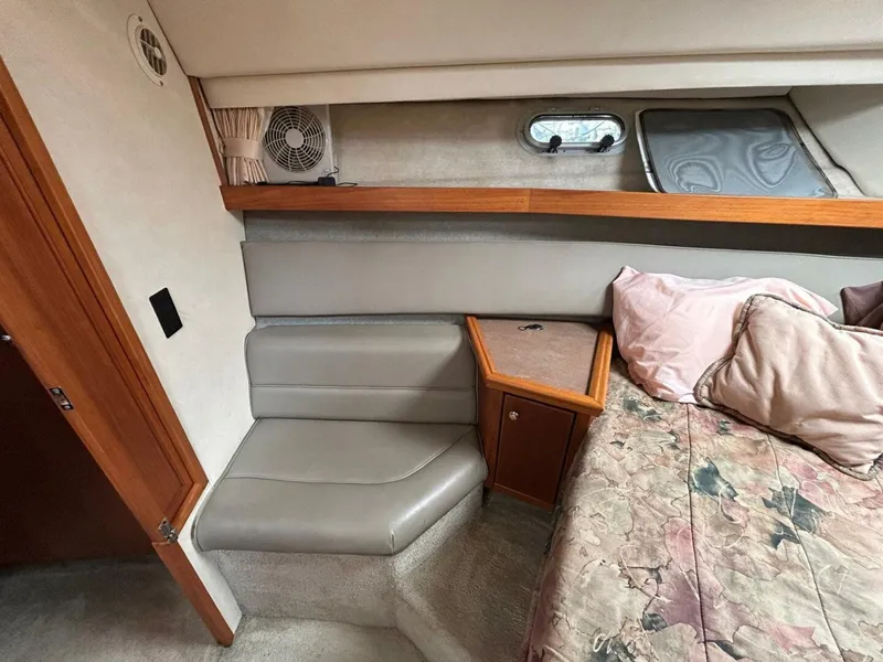 Slide: The Image of Bayliner 3587 MY 1997 - 5699292