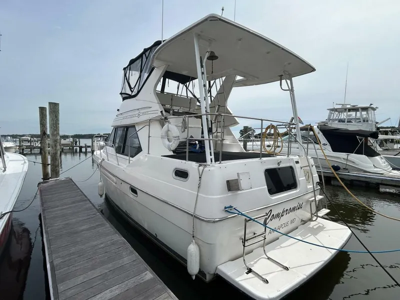 Slide: The Image of Bayliner 3587 MY 1997 - 5699267