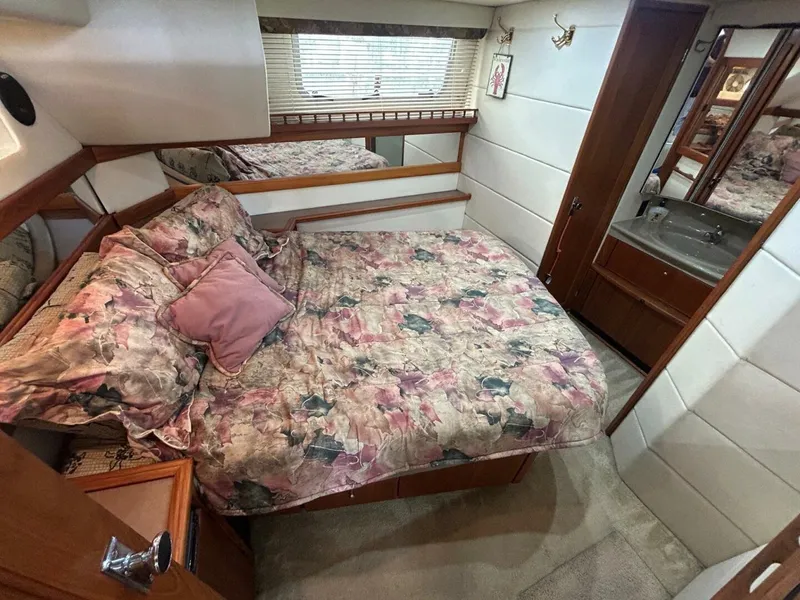 Slide: The Image of Bayliner 3587 MY 1997 - 5699296
