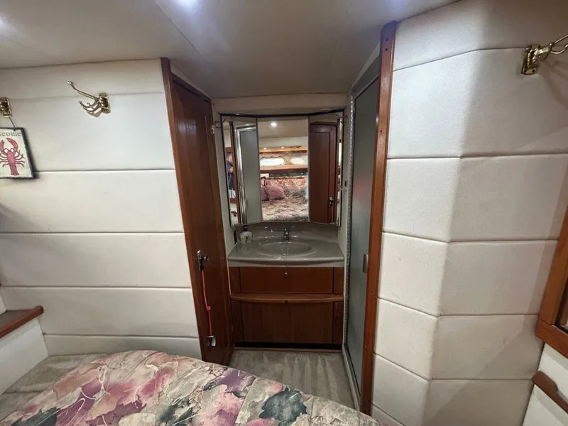 Slide: The Image of Bayliner 3587 MY 1997 - 5699297