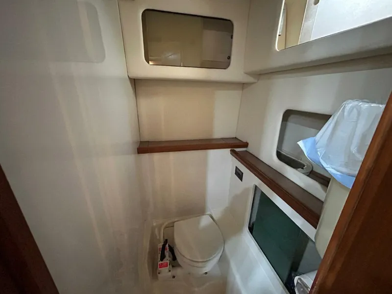 Slide: The Image of Bayliner 3587 MY 1997 - 5699298