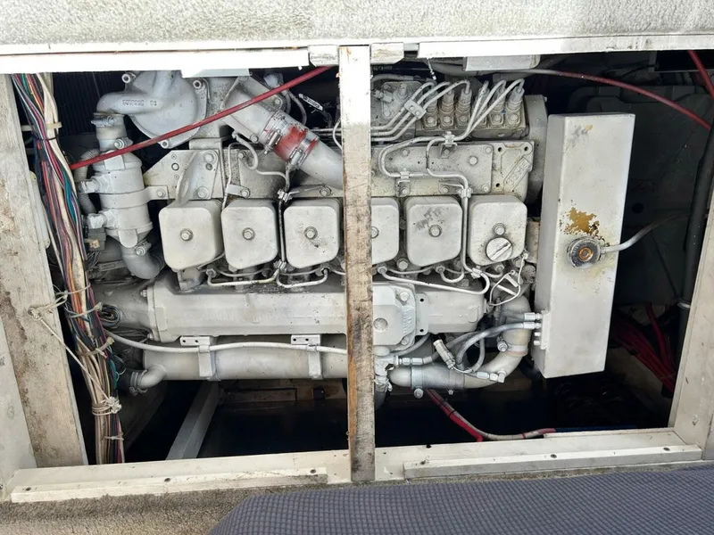 Slide: The Image of Bayliner 3587 MY 1997 - 5699301