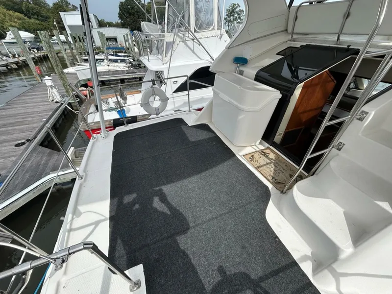 Slide: The Image of Bayliner 3587 MY 1997 - 5699269