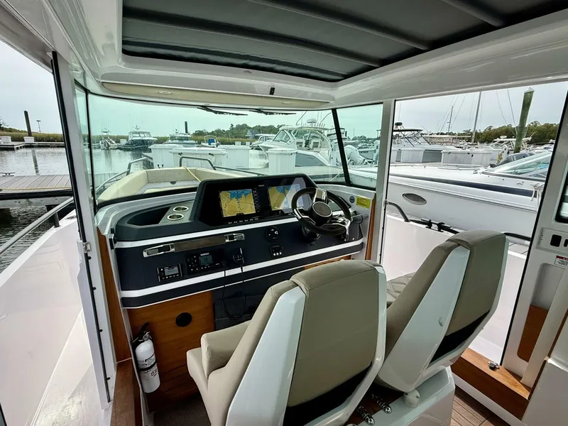 Slide: The Image of Axopar CABIN 2022 - 5699645