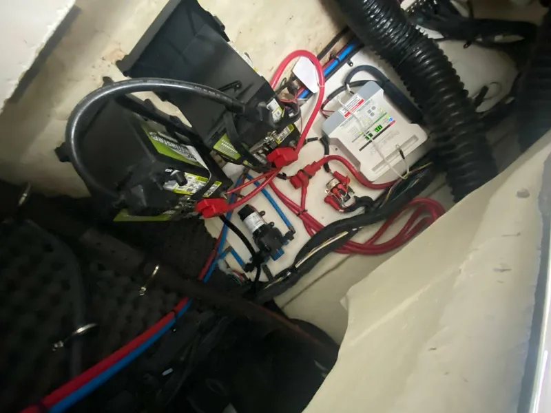 Slide: The Image of Sea Ray 260 Sundancer 2018 - 5699916