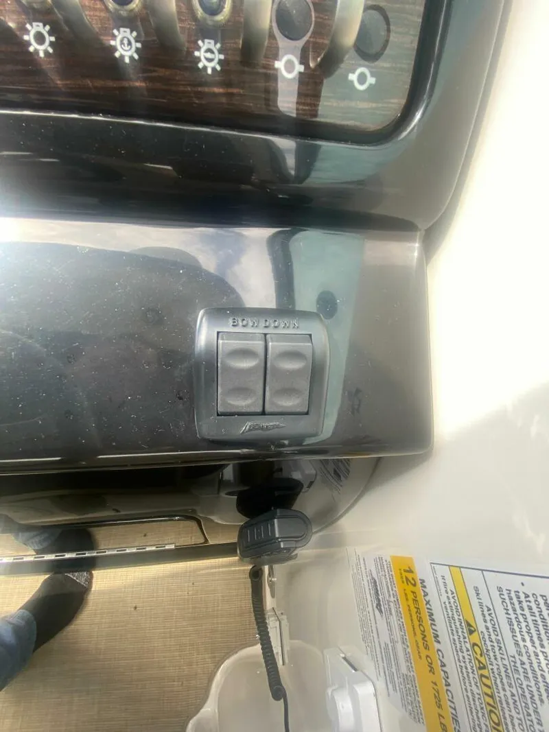 Slide: The Image of Sea Ray 260 Sundancer 2018 - 5699921