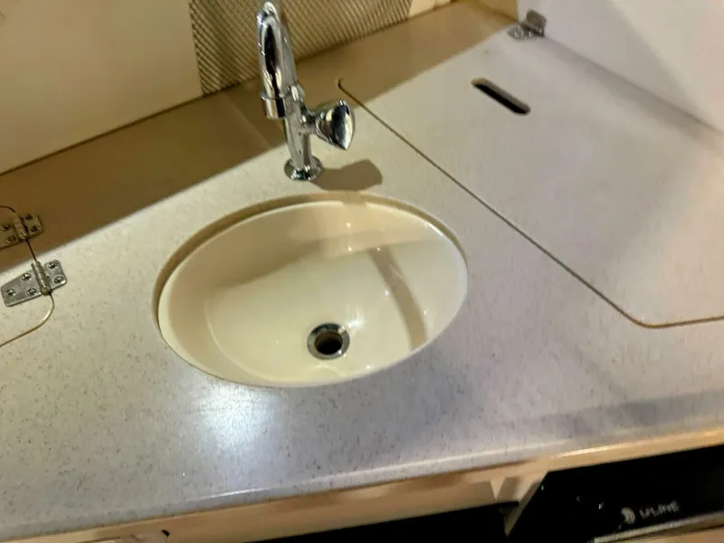 Slide: The Image of Rinker 342 Fiesta Vee 2002 - 5700025