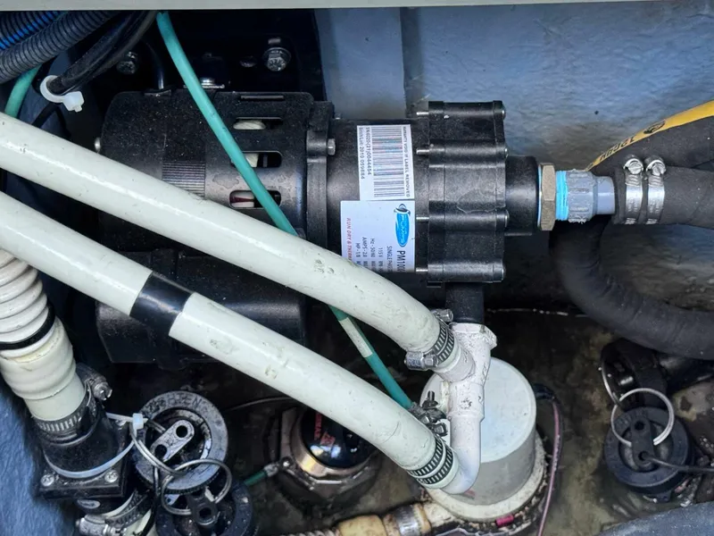 Slide: The Image of Sea Ray 380 Sundancer 2001 - 5700142