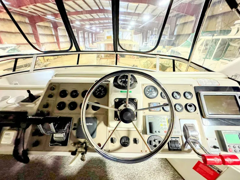 Slide: The Image of Carver 406 Aft Cabin Motor Yacht 1999 - 5700161