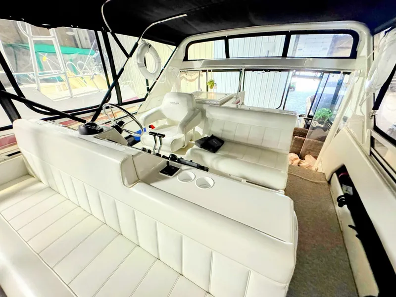 Slide: The Image of Carver 406 Aft Cabin Motor Yacht 1999 - 5700166