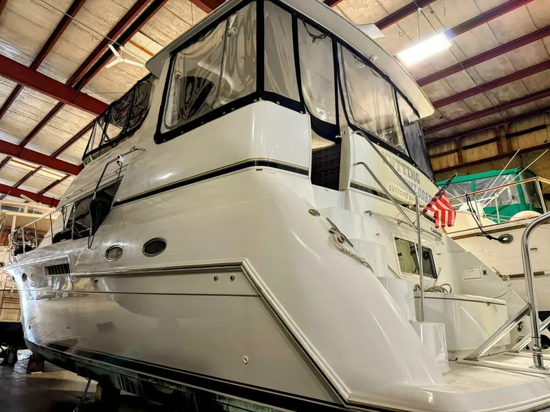 Slide: The Image of Carver 406 Aft Cabin Motor Yacht 1999 - 5700151