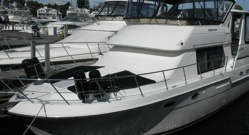 Slide: The Image of Carver 406 Aft Cabin Motor Yacht 1999 - 5700208