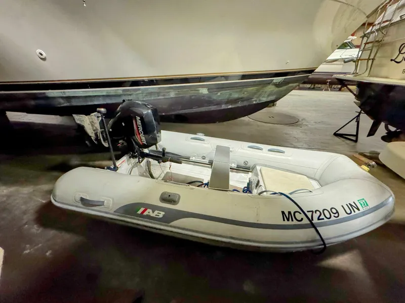 Slide: The Image of Carver 406 Aft Cabin Motor Yacht 1999 - 5700213