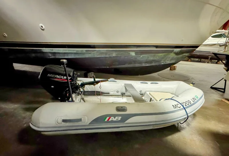 Slide: The Image of Carver 406 Aft Cabin Motor Yacht 1999 - 5700214