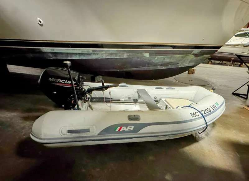 Slide: The Image of Carver 406 Aft Cabin Motor Yacht 1999 - 5700215