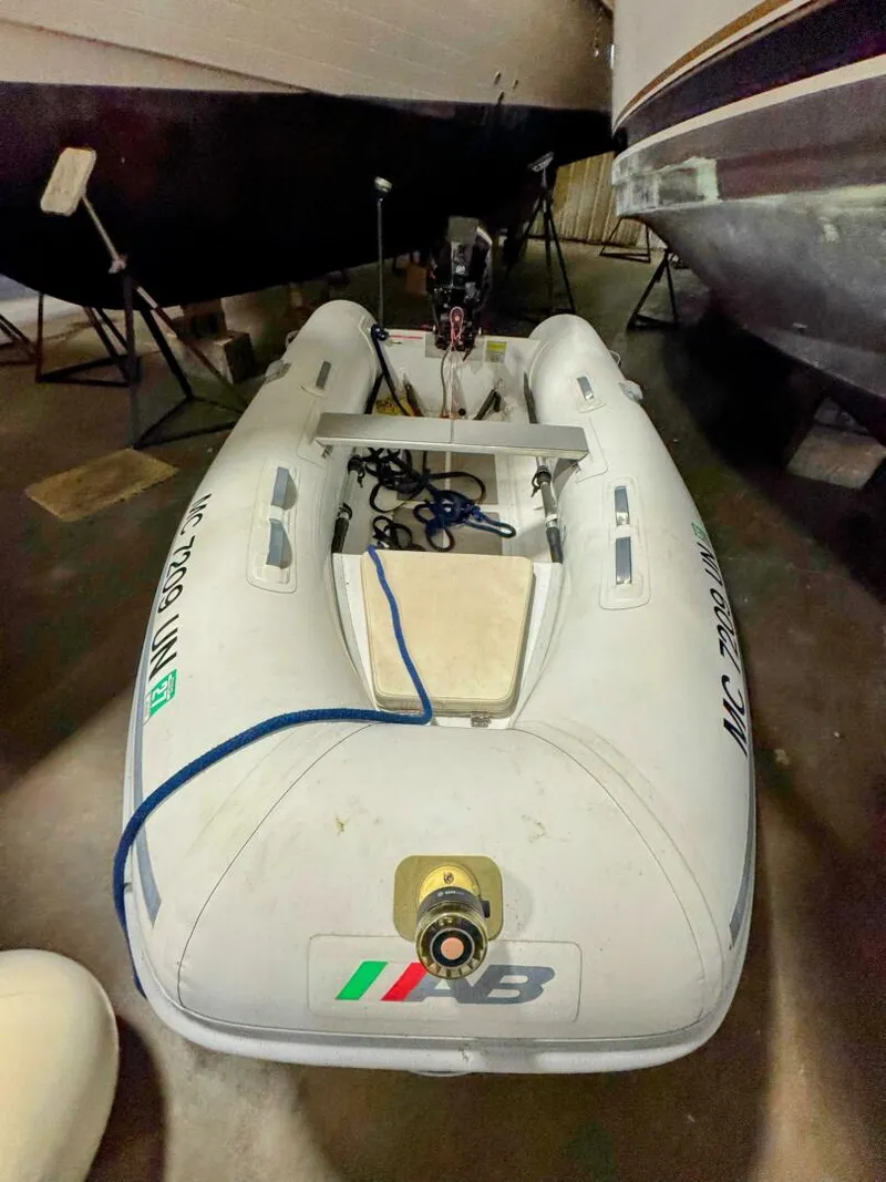 Slide: The Image of Carver 406 Aft Cabin Motor Yacht 1999 - 5700217