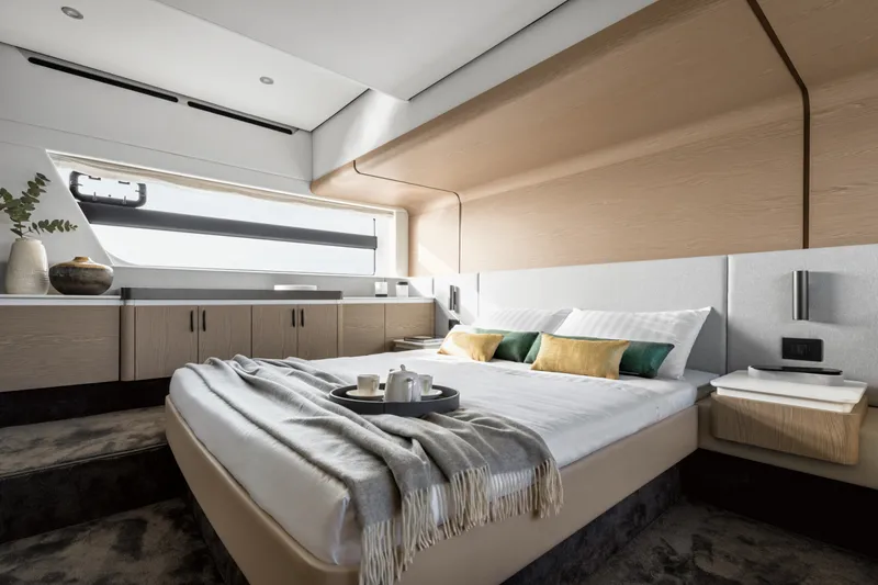 Slide: The Image of Azimut Fly 53 2026 - 5721651