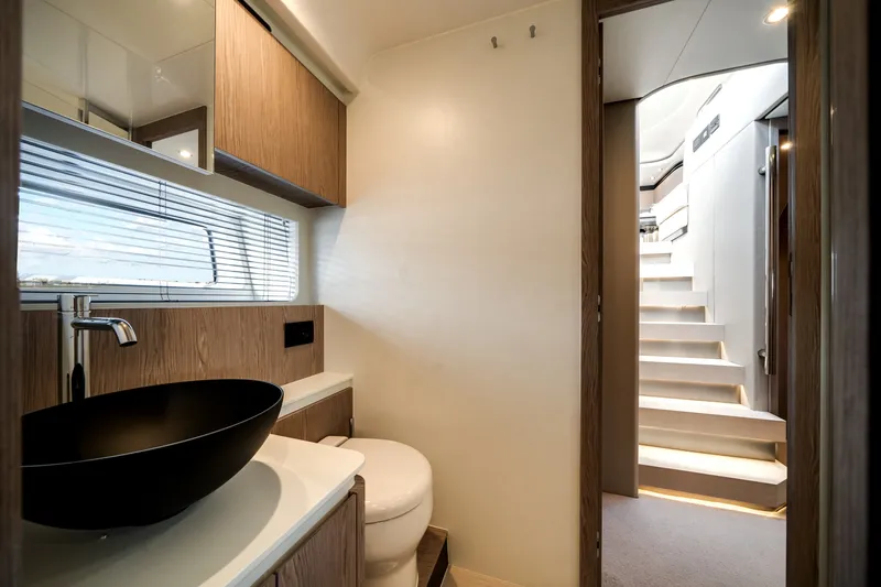 Slide: The Image of Azimut Fly 53 2026 - 5721688