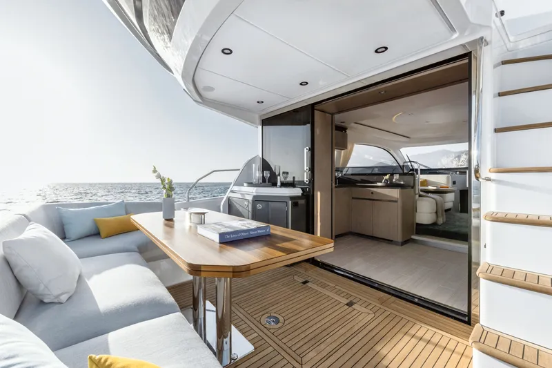 Slide: The Image of Azimut Fly 53 2026 - 5721637