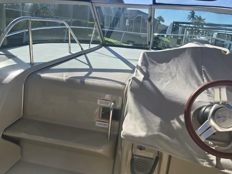 Slide: The Image of Sea Ray 330 Sundancer 2010 - 5700482