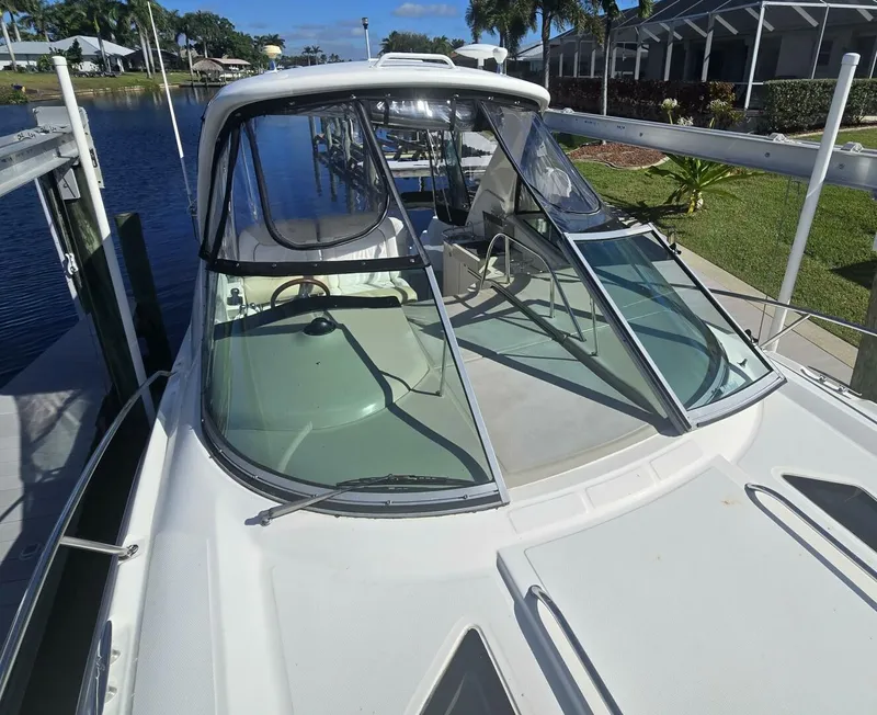 Slide: The Image of Sea Ray 330 Sundancer 2010 - 5700507