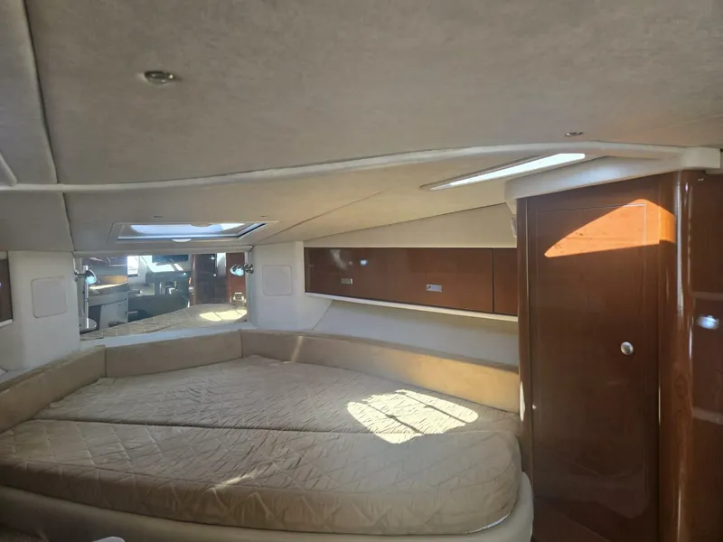 Slide: The Image of Sea Ray 330 Sundancer 2010 - 5700512