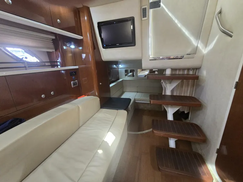 Slide: The Image of Sea Ray 330 Sundancer 2010 - 5700520