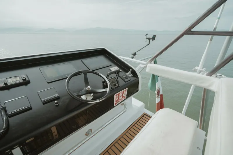 Slide: The Image of 1996 87 Oceanfast Enclosed Bridge Sportfish - Aussie Rules - 5704367