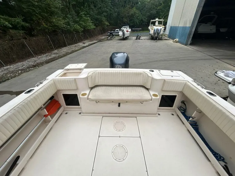 Slide: The Image of Grady-White Gulfstream 232 2004 - 5700993